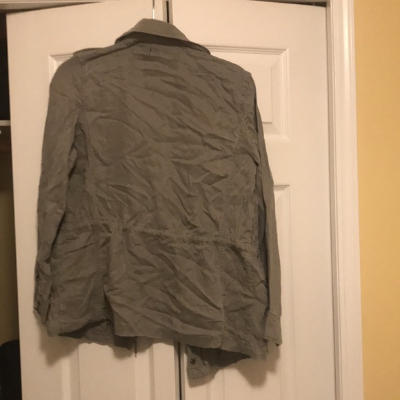 Subtle camo green utility jacket size small - Picture 2 of 2